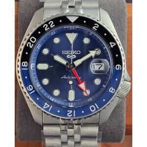 Seiko SSK003K1 GMT Diver – Blue Dial, 4R34 Auto, Black/Blue Bezel, NOS Unworn